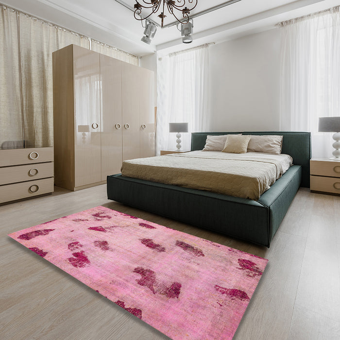 Machine Washable Abstract Dark Pink Rug in a Bedroom, wshabs765
