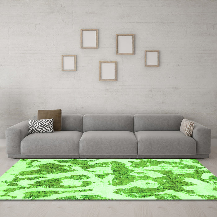 Machine Washable Abstract Green Modern Area Rugs in a Living Room,, wshabs767grn