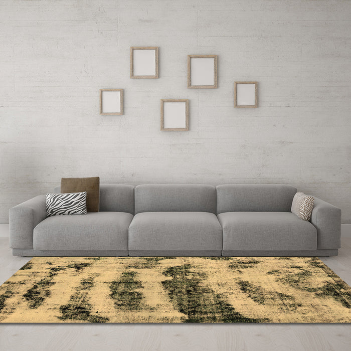 Machine Washable Abstract Brown Modern Rug in a Living Room,, wshabs768brn