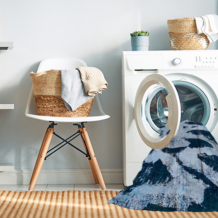 Machine Washable Abstract Blue Rug in a Washing Machine, wshabs769