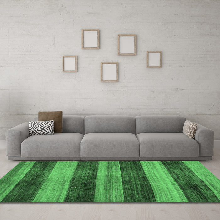 Machine Washable Abstract Emerald Green Modern Area Rugs in a Living Room,, wshabs76emgrn
