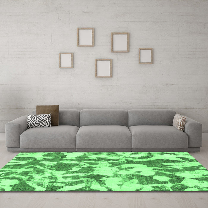 Machine Washable Abstract Emerald Green Modern Area Rugs in a Living Room,, wshabs770emgrn