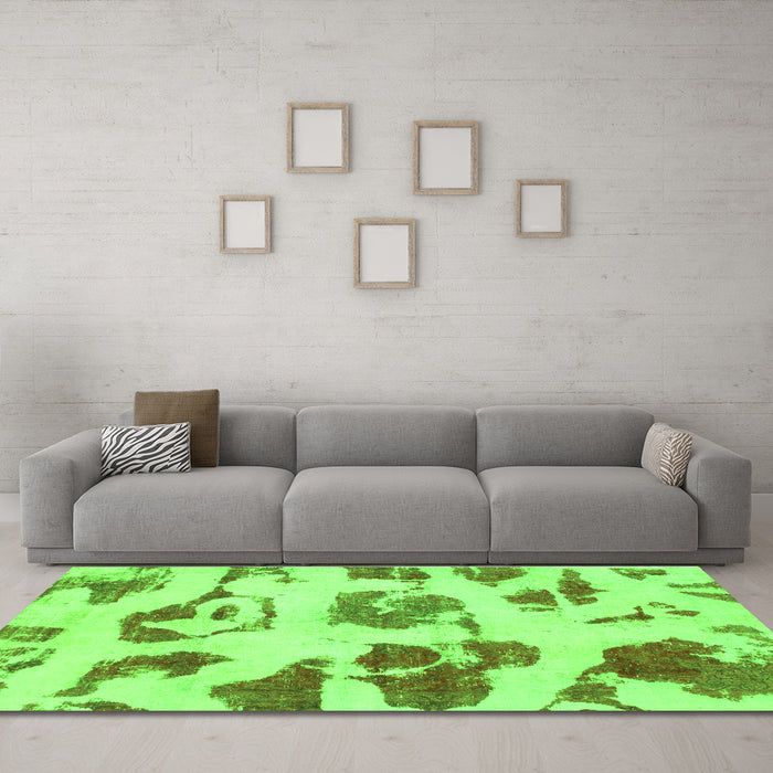 Machine Washable Abstract Green Modern Area Rugs in a Living Room,, wshabs775grn