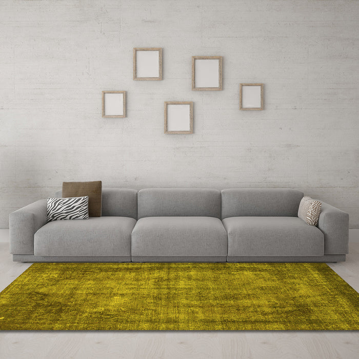 Machine Washable Abstract Yellow Modern Rug in a Living Room, wshabs779yw