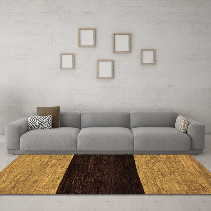 Machine Washable Abstract Brown Modern Rug in a Living Room,, wshabs77brn