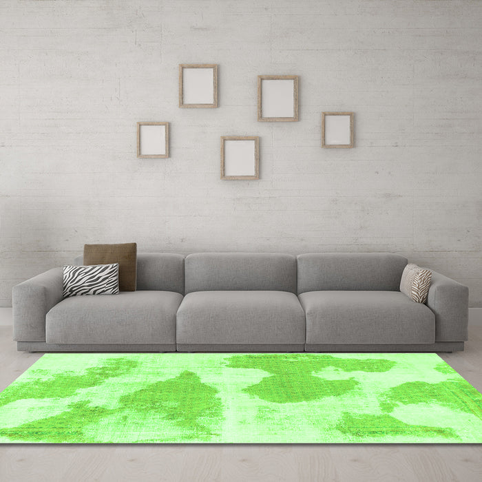 Machine Washable Abstract Green Modern Area Rugs in a Living Room,, wshabs780grn