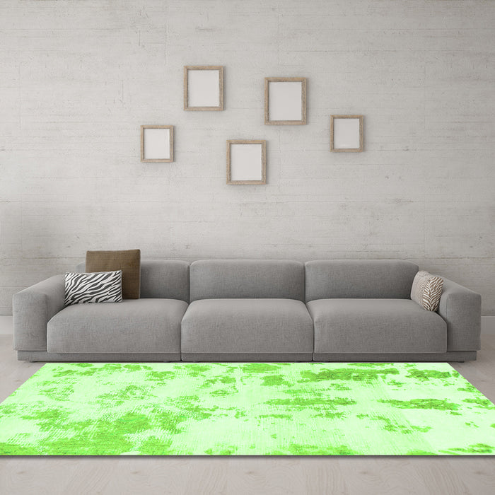 Machine Washable Abstract Green Modern Area Rugs in a Living Room,, wshabs784grn