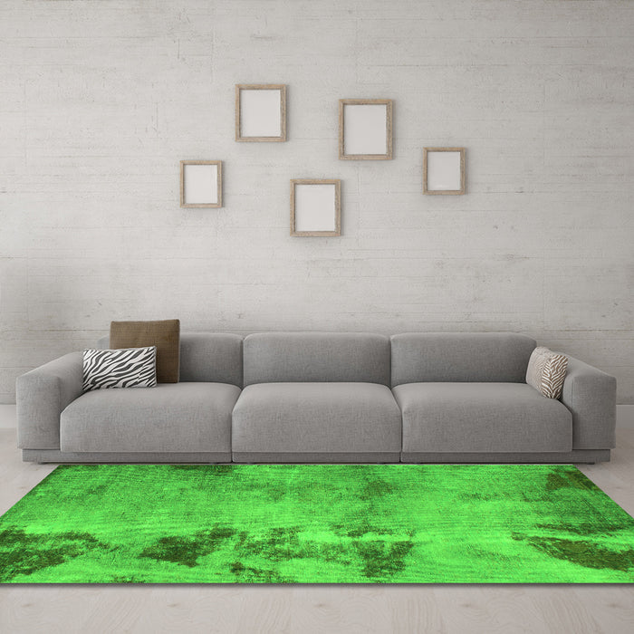 Machine Washable Abstract Green Modern Area Rugs in a Living Room,, wshabs785grn