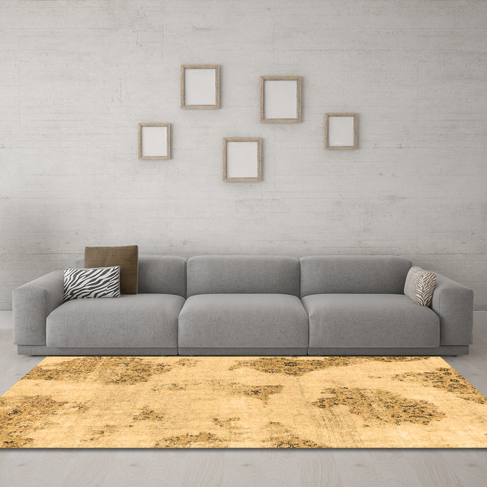 Machine Washable Abstract Brown Modern Rug in a Living Room,, wshabs787brn