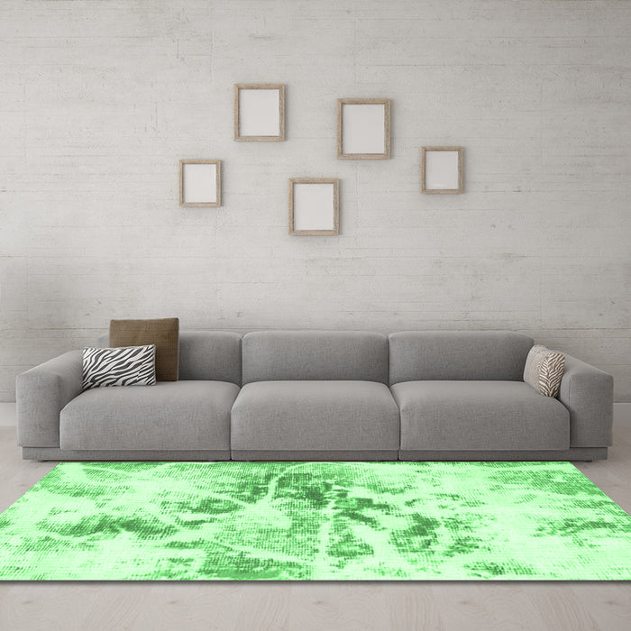 Machine Washable Abstract Emerald Green Modern Area Rugs in a Living Room,, wshabs788emgrn