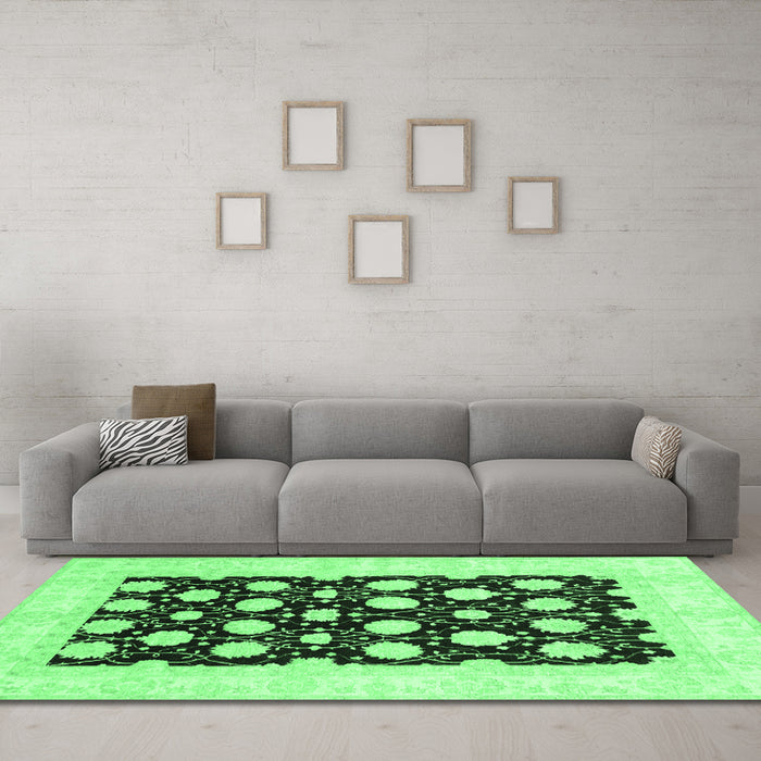 Machine Washable Oriental Emerald Green Traditional Area Rugs in a Living Room,, wshabs789emgrn