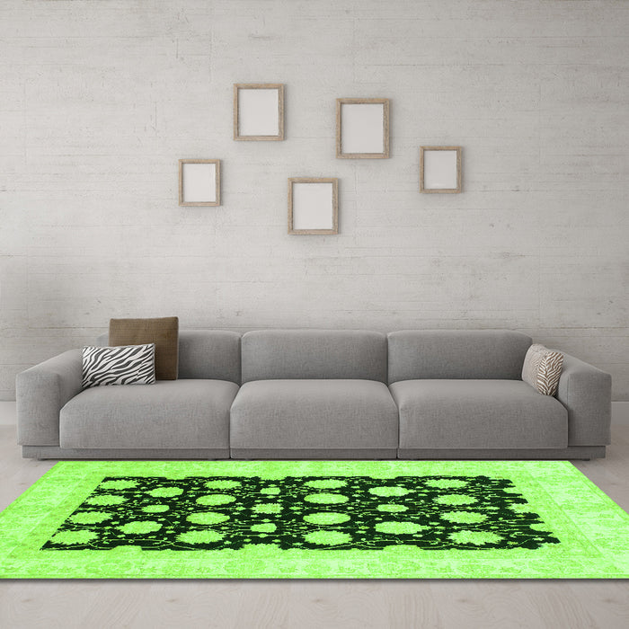 Machine Washable Oriental Green Traditional Area Rugs in a Living Room,, wshabs789grn