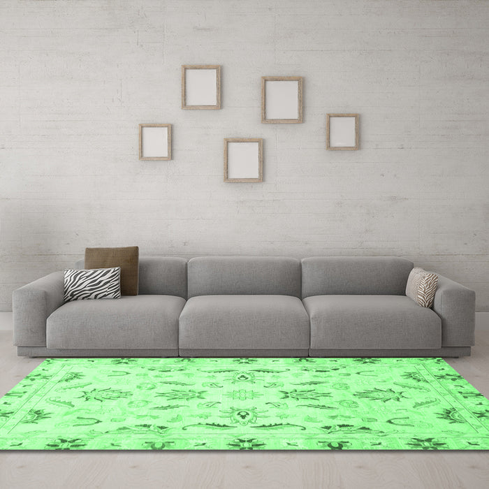 Machine Washable Oriental Emerald Green Traditional Area Rugs in a Living Room,, wshabs790emgrn