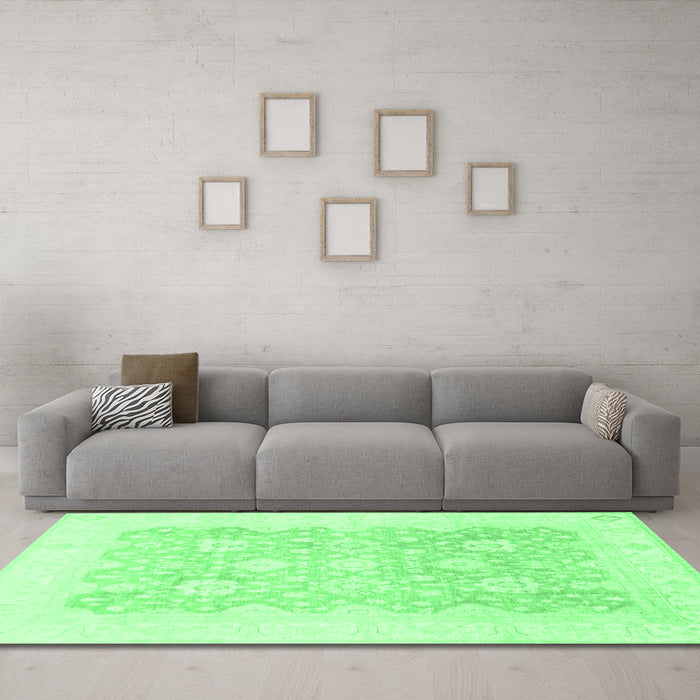 Machine Washable Oriental Emerald Green Traditional Area Rugs in a Living Room,, wshabs793emgrn