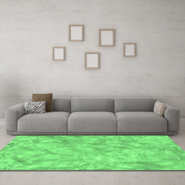 Machine Washable Abstract Emerald Green Modern Area Rugs in a Living Room,, wshabs798emgrn