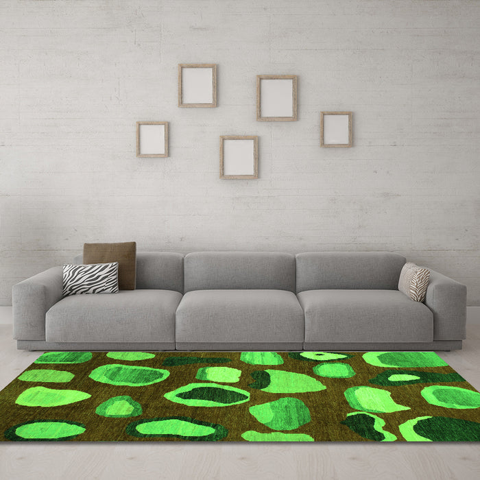Machine Washable Abstract Green Modern Area Rugs in a Living Room,, wshabs801grn