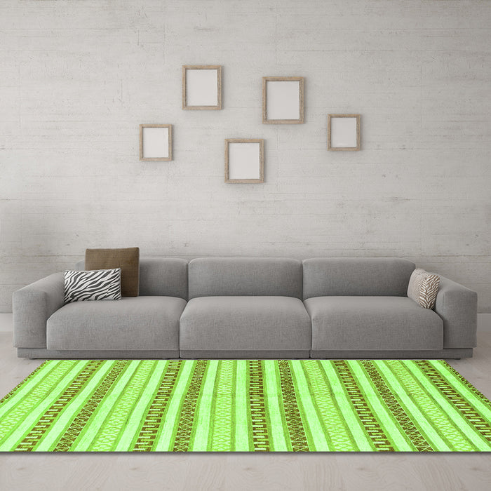 Machine Washable Abstract Green Modern Area Rugs in a Living Room,, wshabs802grn