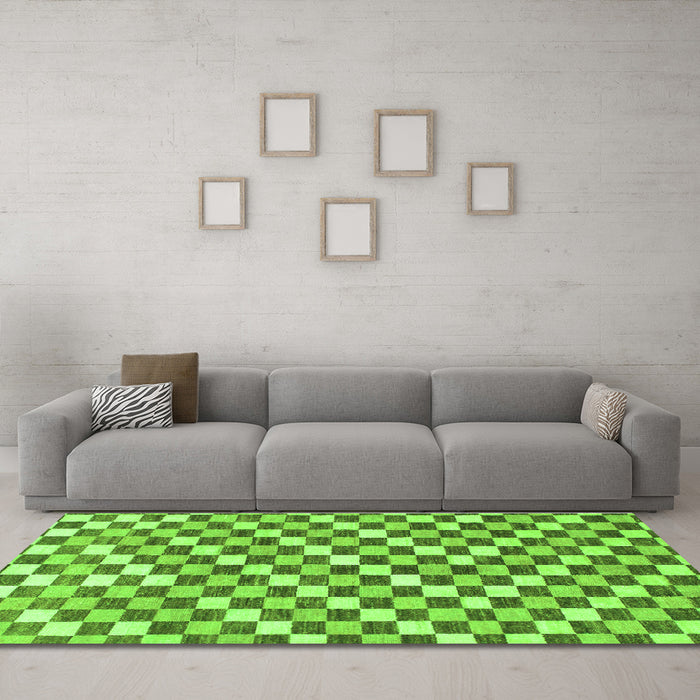 Machine Washable Checkered Green Modern Area Rugs in a Living Room,, wshabs805grn