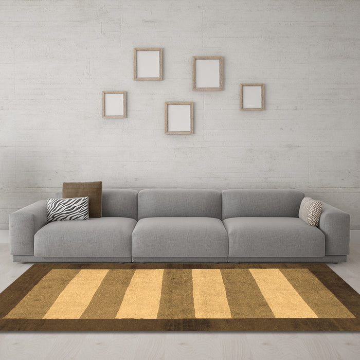 Machine Washable Abstract Brown Modern Rug in a Living Room,, wshabs809brn