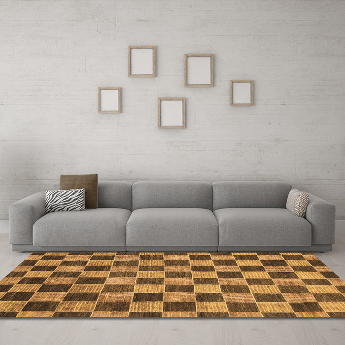 Machine Washable Checkered Brown Modern Rug in a Living Room,, wshabs811brn