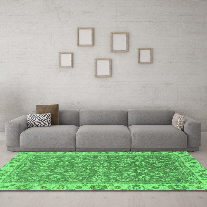 Machine Washable Abstract Emerald Green Modern Area Rugs in a Living Room,, wshabs813emgrn