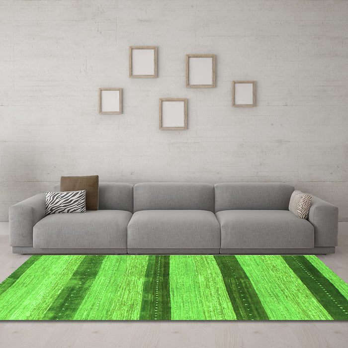Machine Washable Abstract Green Modern Area Rugs in a Living Room,, wshabs818grn