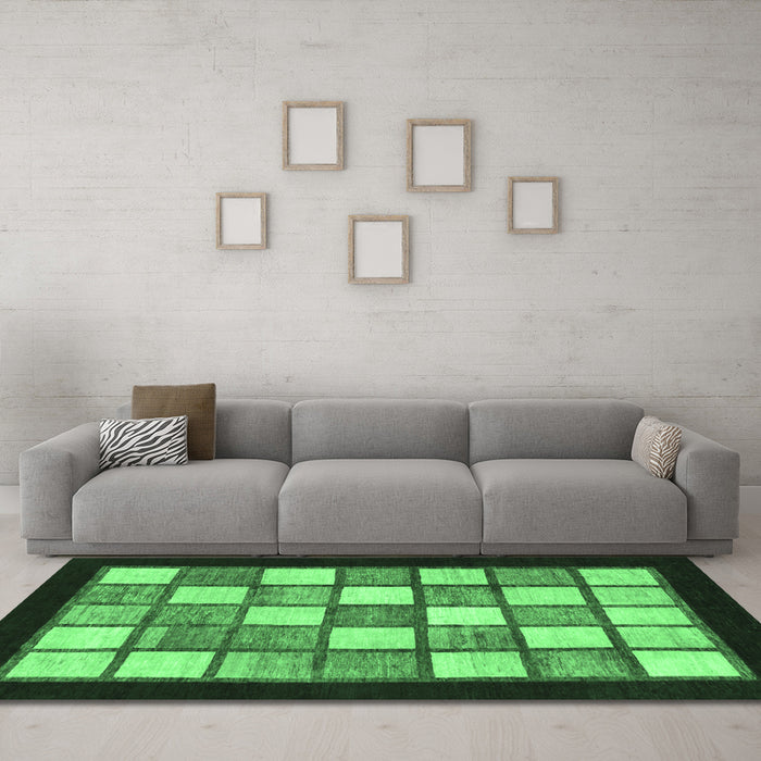 Machine Washable Checkered Emerald Green Modern Area Rugs in a Living Room,, wshabs819emgrn