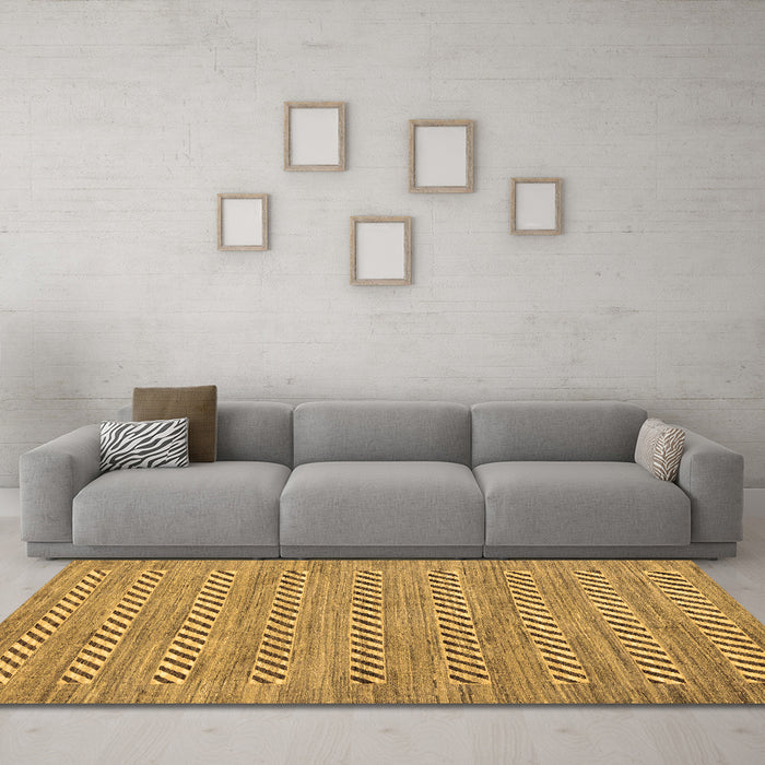 Machine Washable Abstract Brown Modern Rug in a Living Room,, wshabs81brn