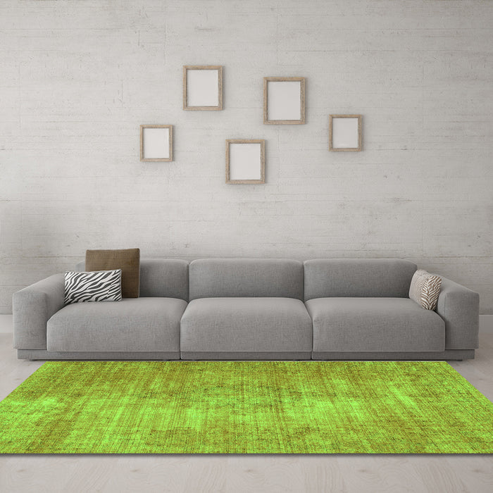 Machine Washable Abstract Green Modern Area Rugs in a Living Room,, wshabs824grn