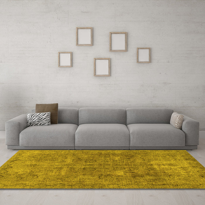 Machine Washable Abstract Yellow Modern Rug in a Living Room, wshabs825yw