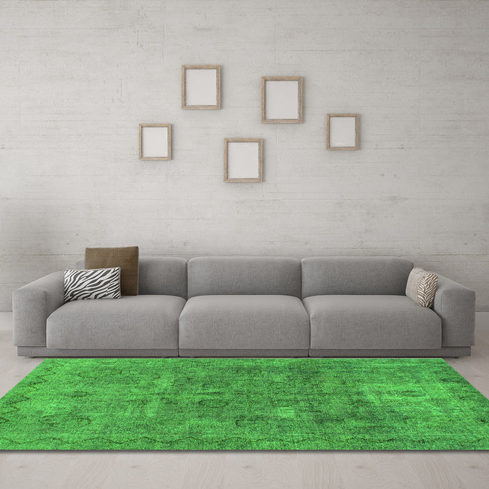 Machine Washable Abstract Green Modern Area Rugs in a Living Room,, wshabs825grn
