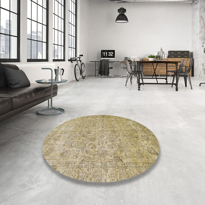 Round Machine Washable Abstract Ginger Brown Green Rug in a Office, wshabs826