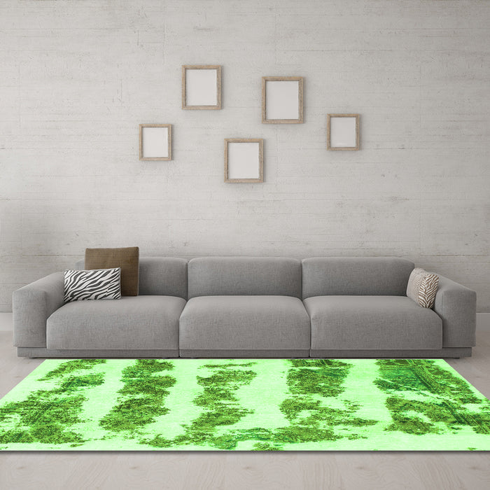 Machine Washable Abstract Green Modern Area Rugs in a Living Room,, wshabs832grn