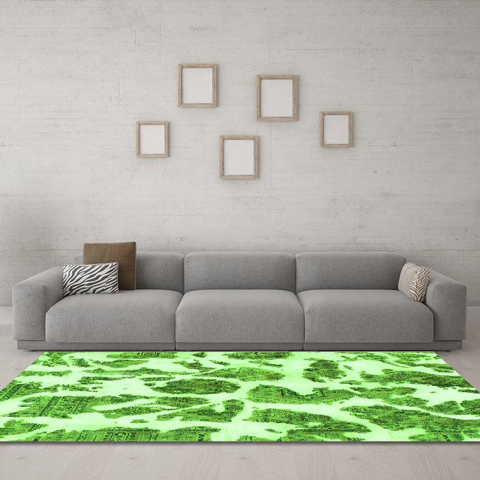 Machine Washable Abstract Green Modern Area Rugs in a Living Room,, wshabs835grn