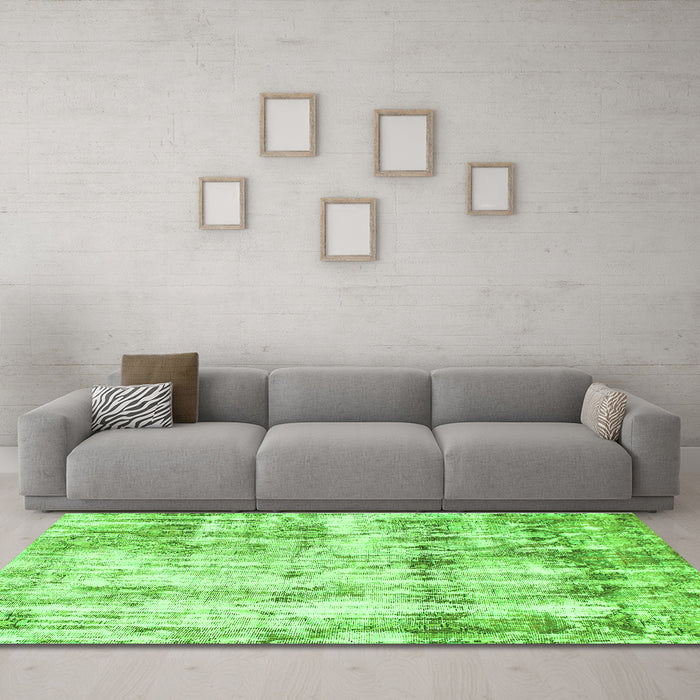 Machine Washable Abstract Green Modern Area Rugs in a Living Room,, wshabs837grn