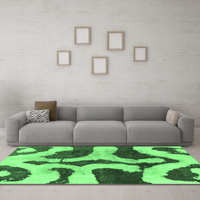 Machine Washable Abstract Emerald Green Modern Area Rugs in a Living Room,, wshabs839emgrn