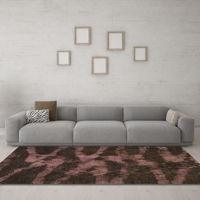 Machine Washable Abstract Brown Modern Rug in a Living Room,, wshabs842brn