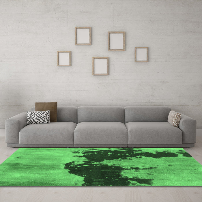 Machine Washable Abstract Emerald Green Modern Area Rugs in a Living Room,, wshabs844emgrn