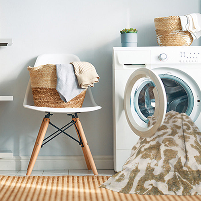 Machine Washable Abstract Gold Rug in a Washing Machine, wshabs847