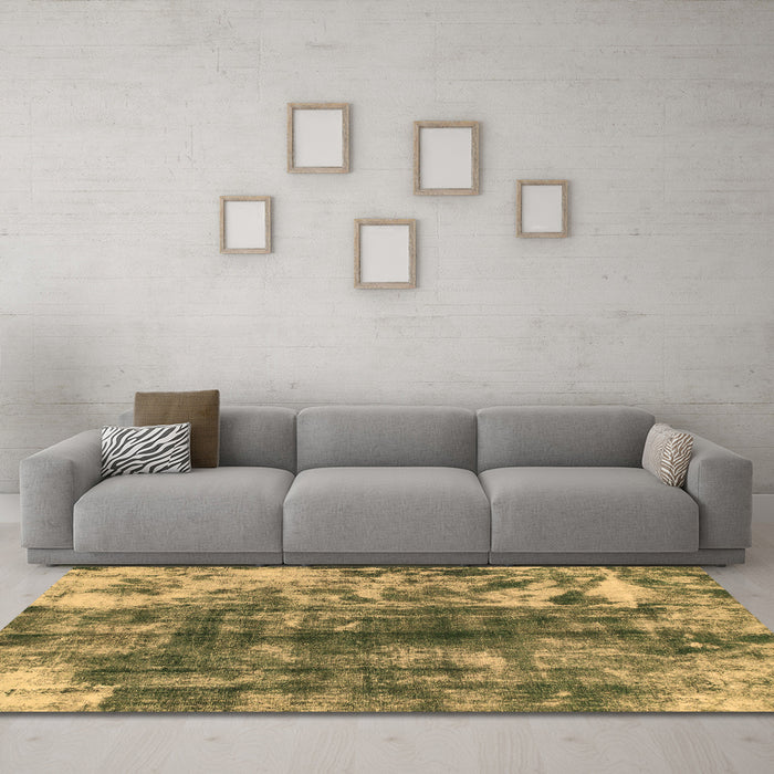 Machine Washable Abstract Brown Modern Rug in a Living Room,, wshabs849brn