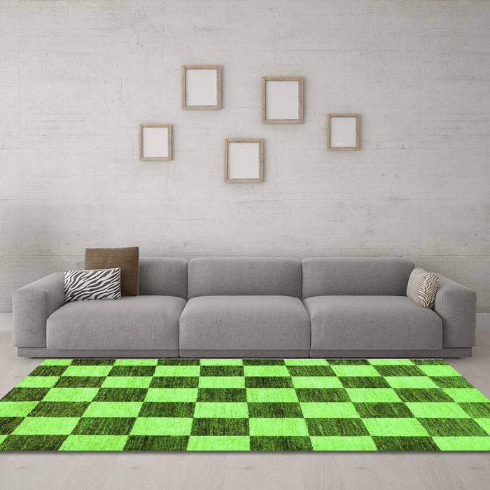 Machine Washable Checkered Green Modern Area Rugs in a Living Room,, wshabs84grn
