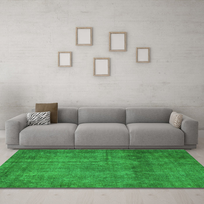 Machine Washable Abstract Green Modern Area Rugs in a Living Room,, wshabs851grn