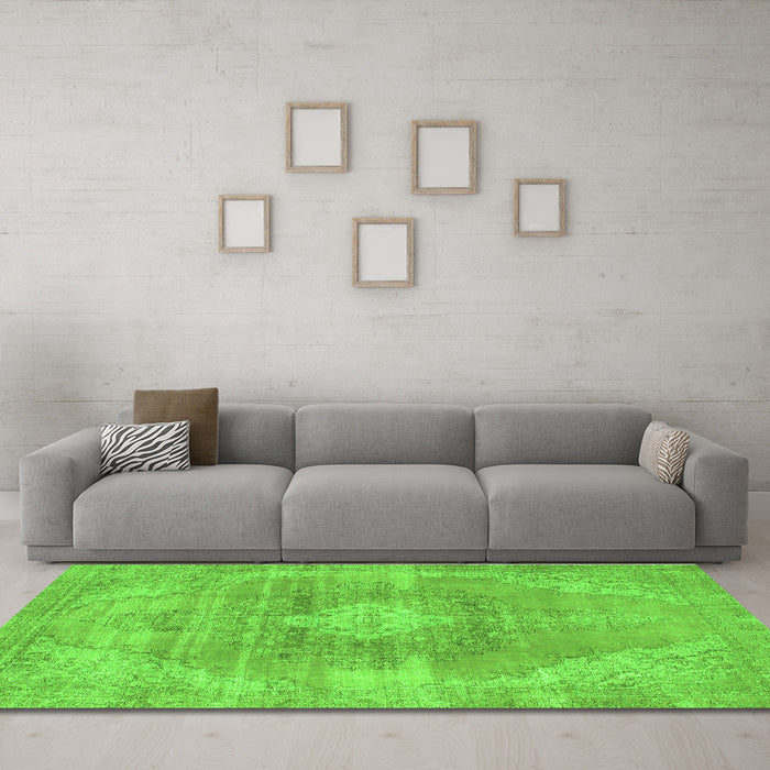 Machine Washable Abstract Green Modern Area Rugs in a Living Room,, wshabs854grn