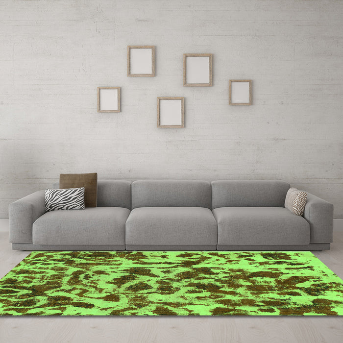 Machine Washable Abstract Green Modern Area Rugs in a Living Room,, wshabs861grn