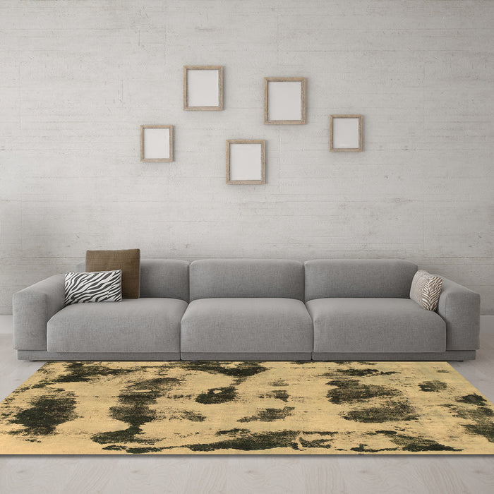 Machine Washable Abstract Brown Modern Rug in a Living Room,, wshabs870brn