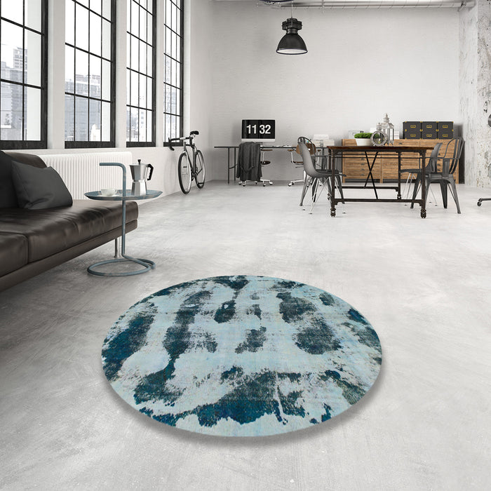 Round Machine Washable Abstract Greenish Blue Green Rug in a Office, wshabs870