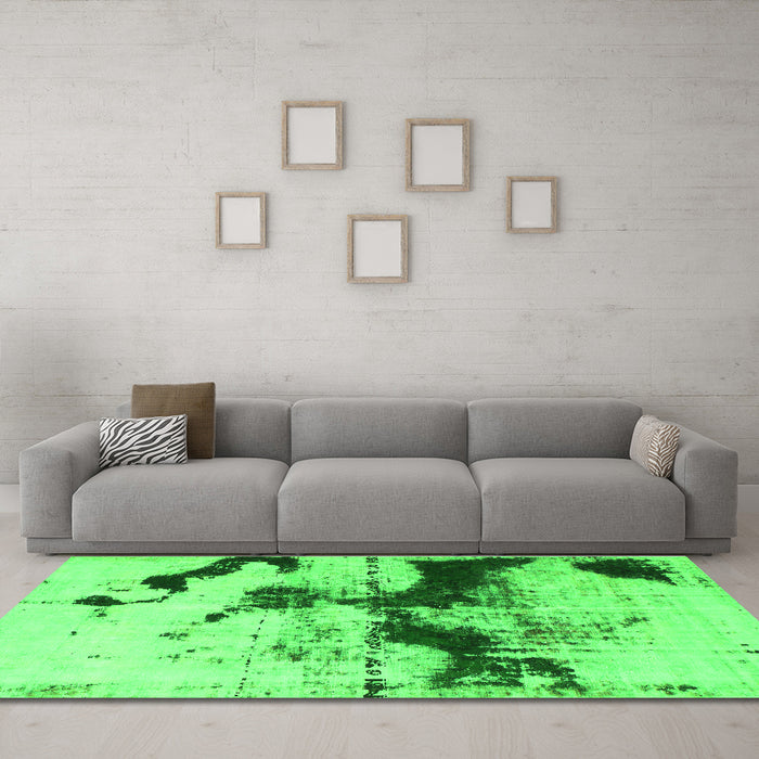 Machine Washable Abstract Green Modern Area Rugs in a Living Room,, wshabs875grn
