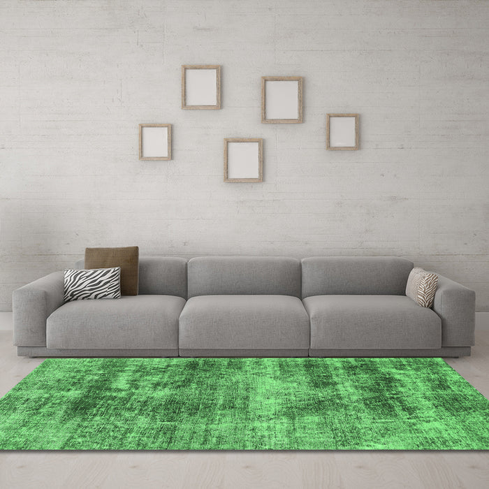 Machine Washable Abstract Emerald Green Modern Area Rugs in a Living Room,, wshabs876emgrn