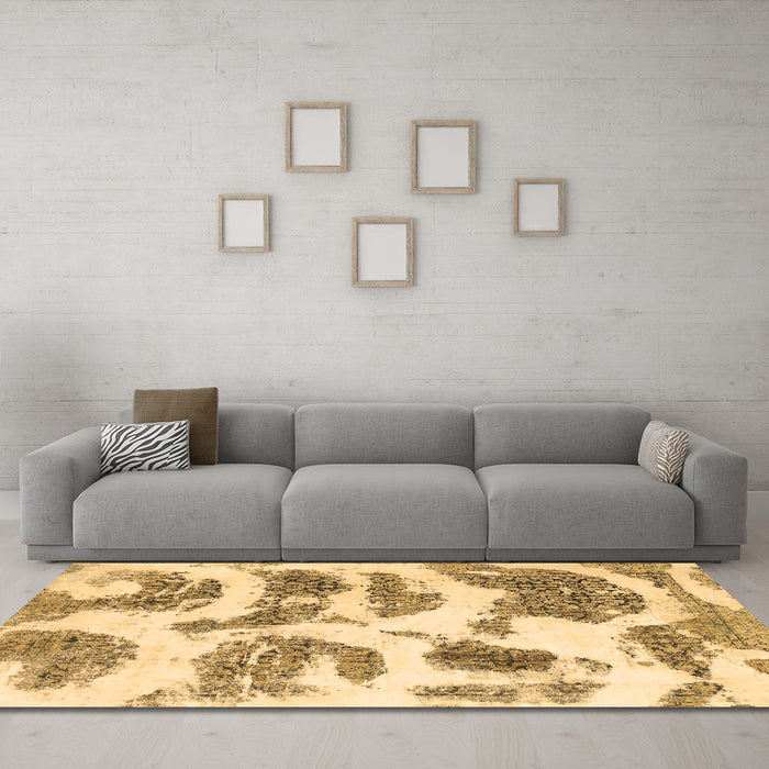 Machine Washable Abstract Brown Modern Rug in a Living Room,, wshabs878brn