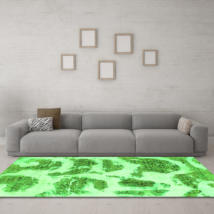 Machine Washable Abstract Green Modern Area Rugs in a Living Room,, wshabs878grn